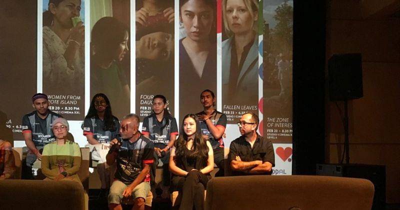 Sutradara dan pemain film Women From Rote Island Press Conference Plaza Indonesia Film Festival 2024, Selasa (20/2/2024). - Popmama.com/Dewi Hanifah Ledjar Cahyani